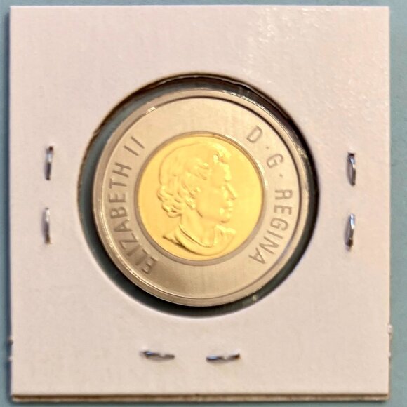 Canada 2010 Exceptionally Unique Set of 3 x $2 Toonies! - Picture 9 of 16